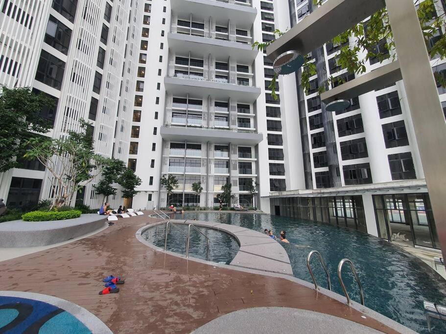 Kota Kinabalu City The Shore - Lucky 7 Homestay Bagian luar foto