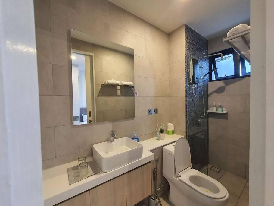 Kota Kinabalu City The Shore - Lucky 7 Homestay Bagian luar foto